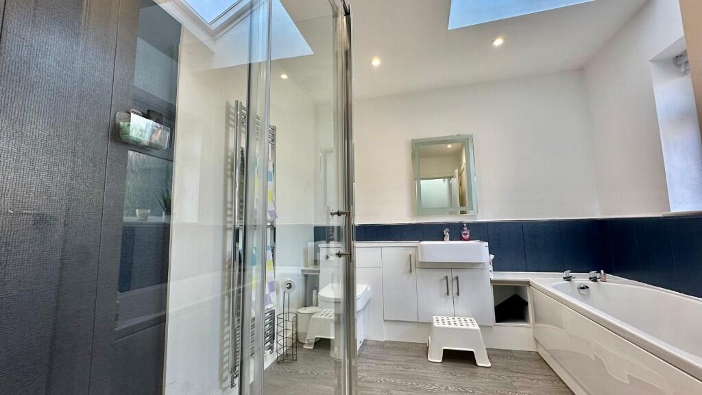 Ground Bathroom