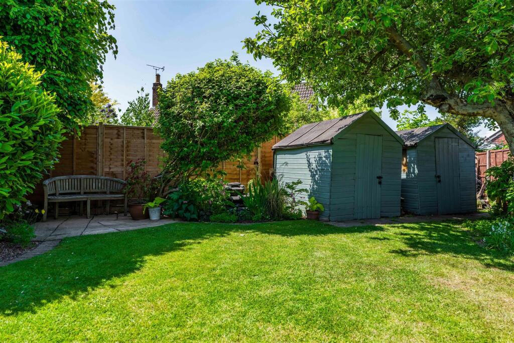 5 Banks Crescent-08.jpg