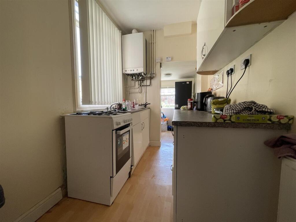 Kitchen / Utility Area