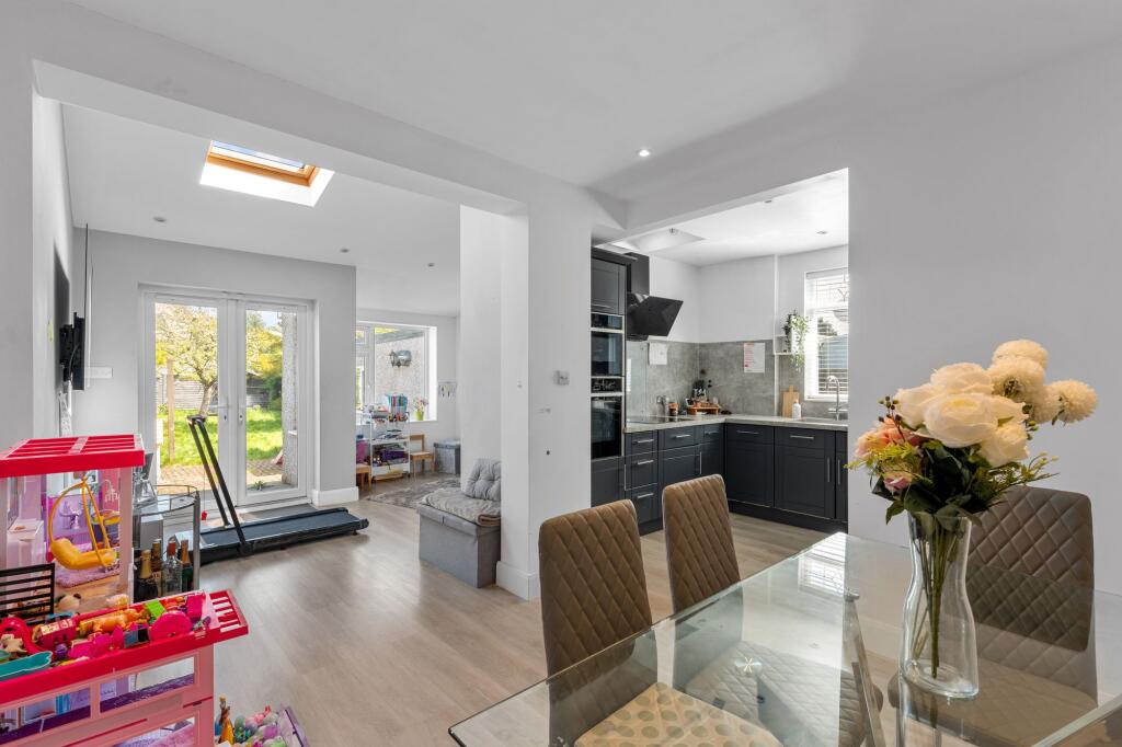 Rear Reception/Extension