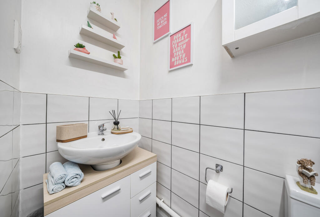 1345240-5-68a8978...