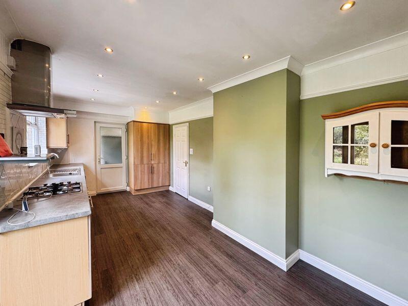 BELLFIELD AVENUE
