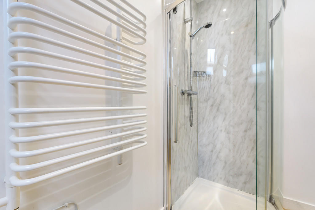 Ensuite Shower Ro...