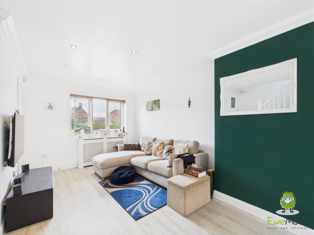 EweMove Estate Agents Basingstoke - Chaldon Green