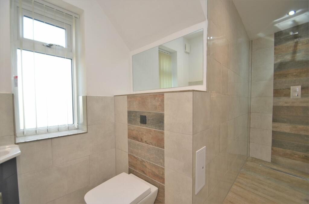 Shower Room (1)