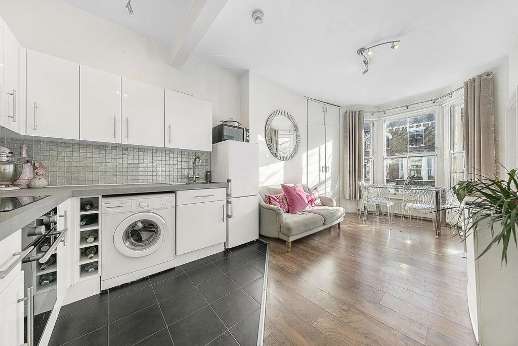 Kitchen-Reception.jpg