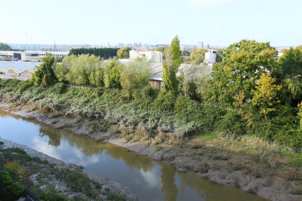 298 Paintworks 25.jpg