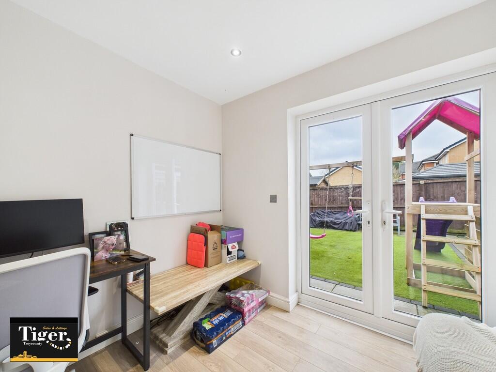 CAM02176G0-PR0507...