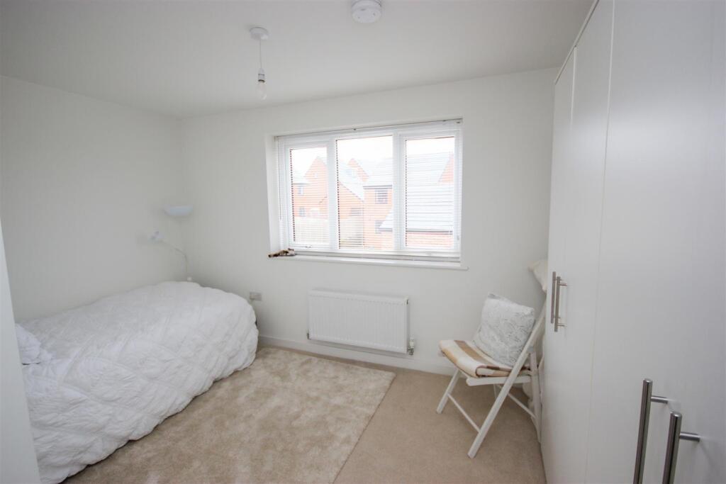 Bed 3.jpg