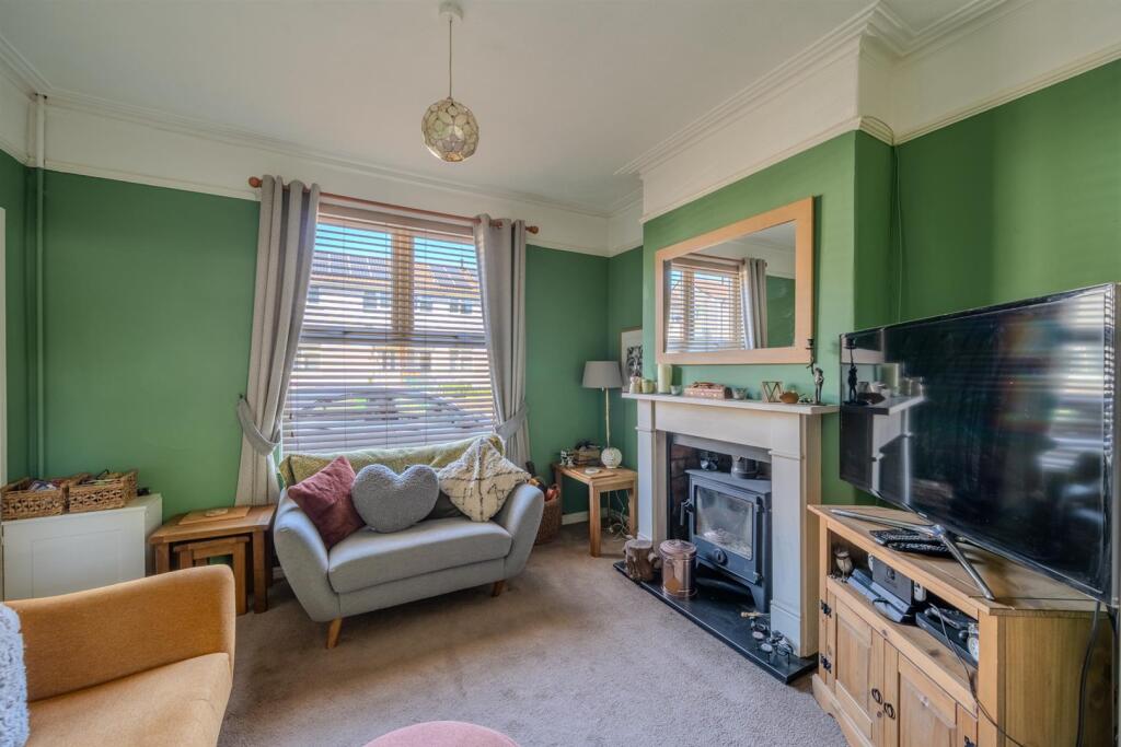 27 Belle Vue Road-13.jpg