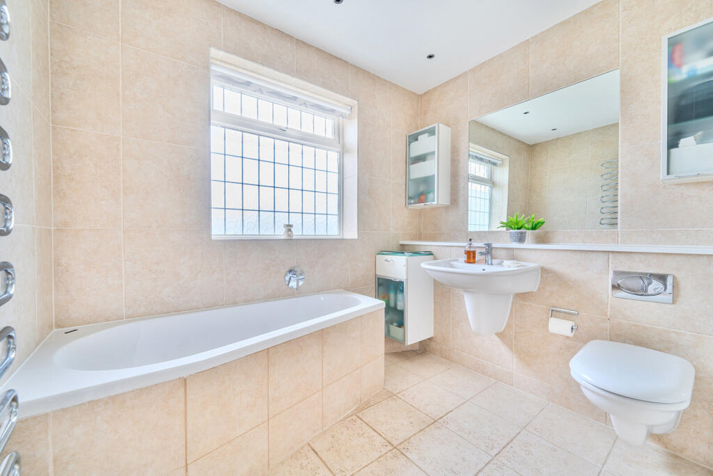 1309952-16-684aa2...