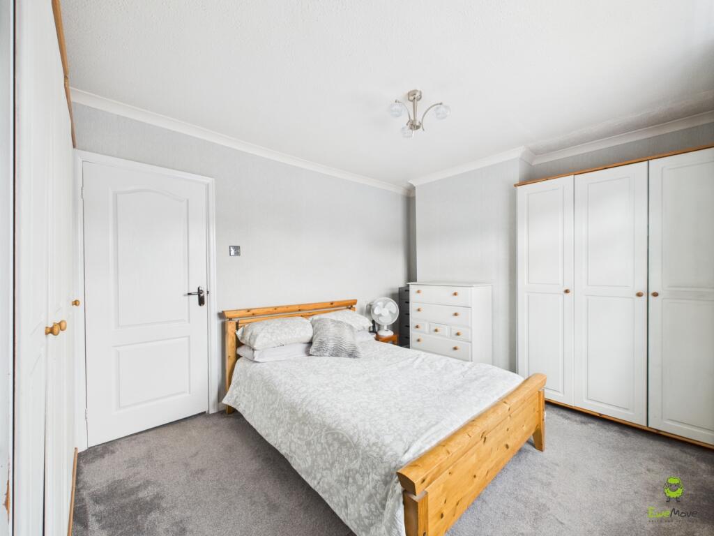 CAM03779G0-PR0276-STILL033