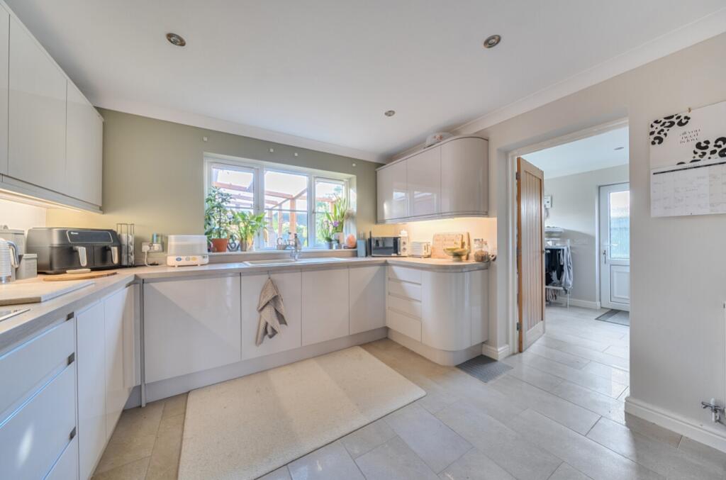 1376091-6-6915e9131cedc