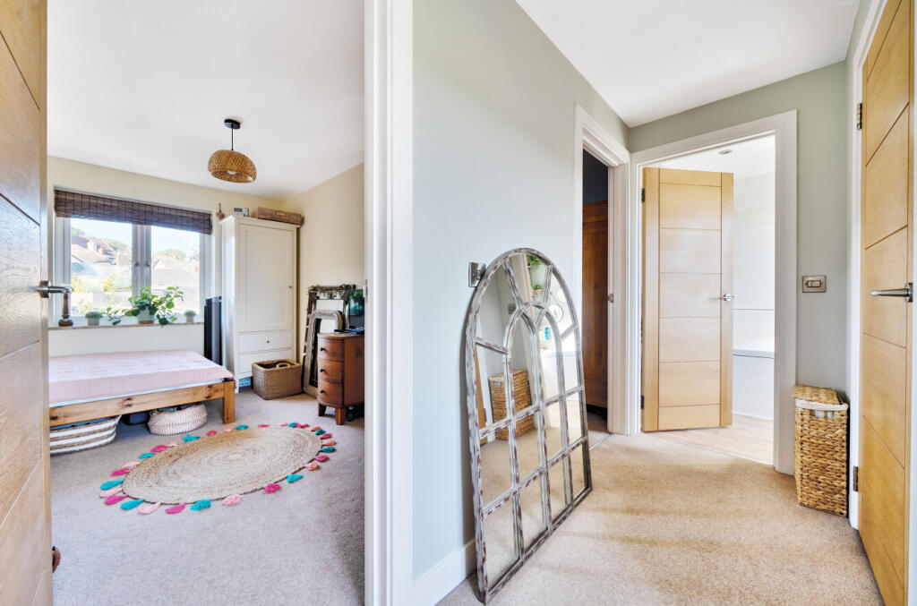 1288534-17-682790...