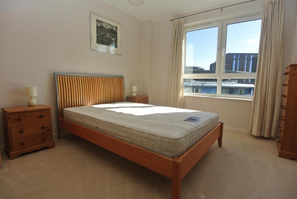 Master Bedroom.JPG