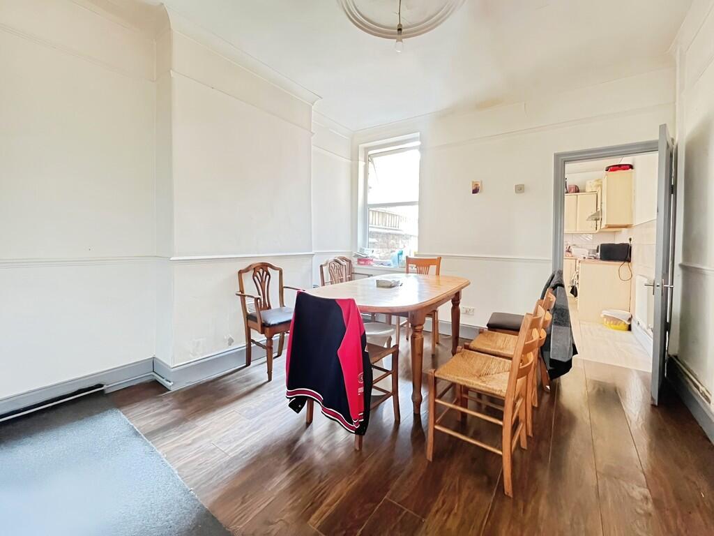 843fe284-WhatsApp...