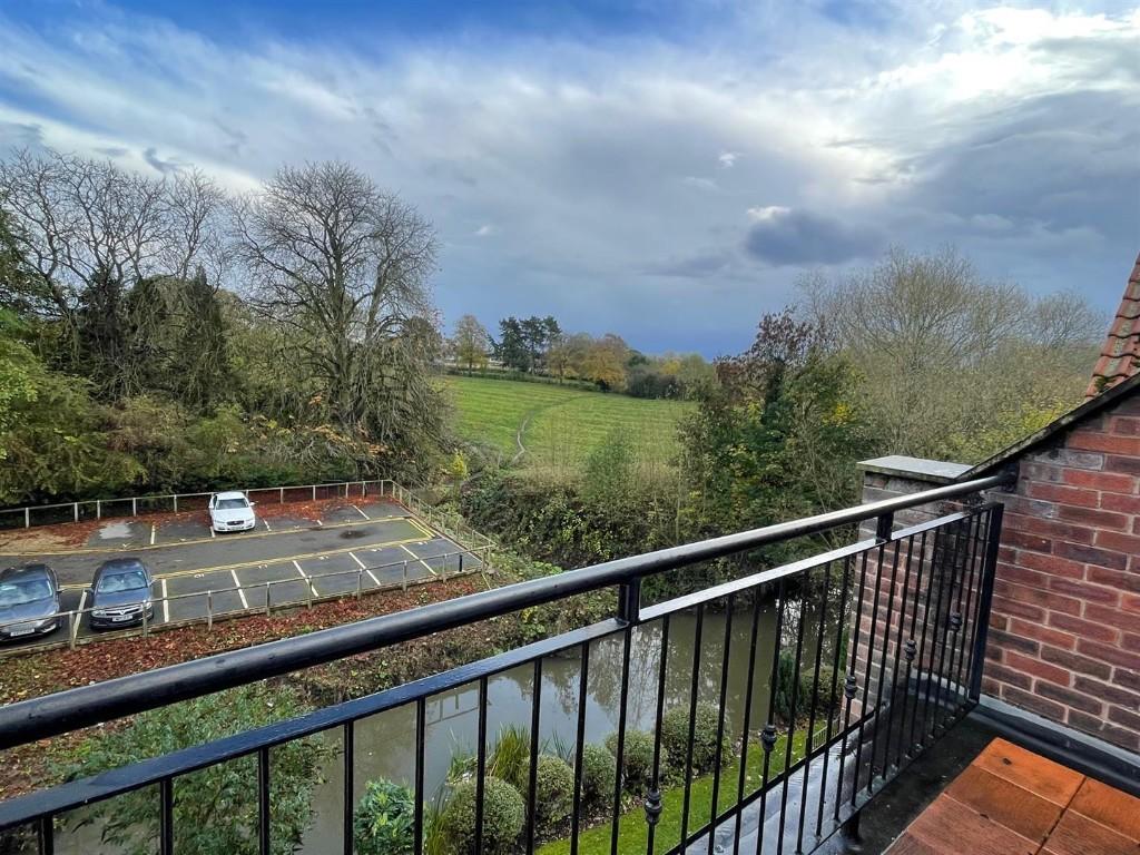 Luke Miller &amp; Associ