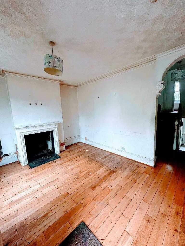 Hencroft Street South, Slough, SL1 1RE