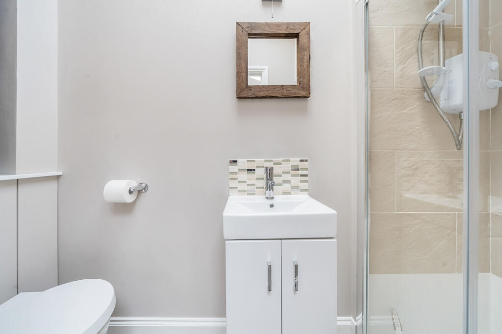 1334735-5-6893684...