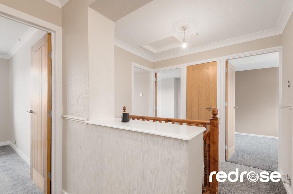 web_18 Harlech Dr...