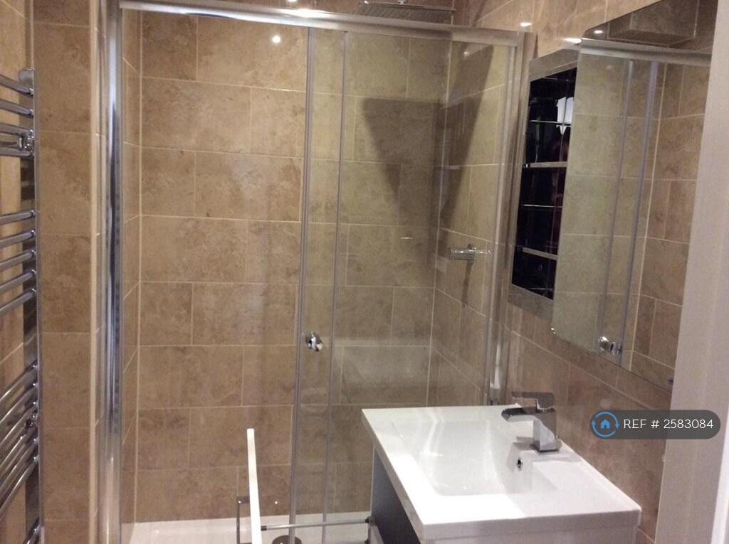 Family Toilet