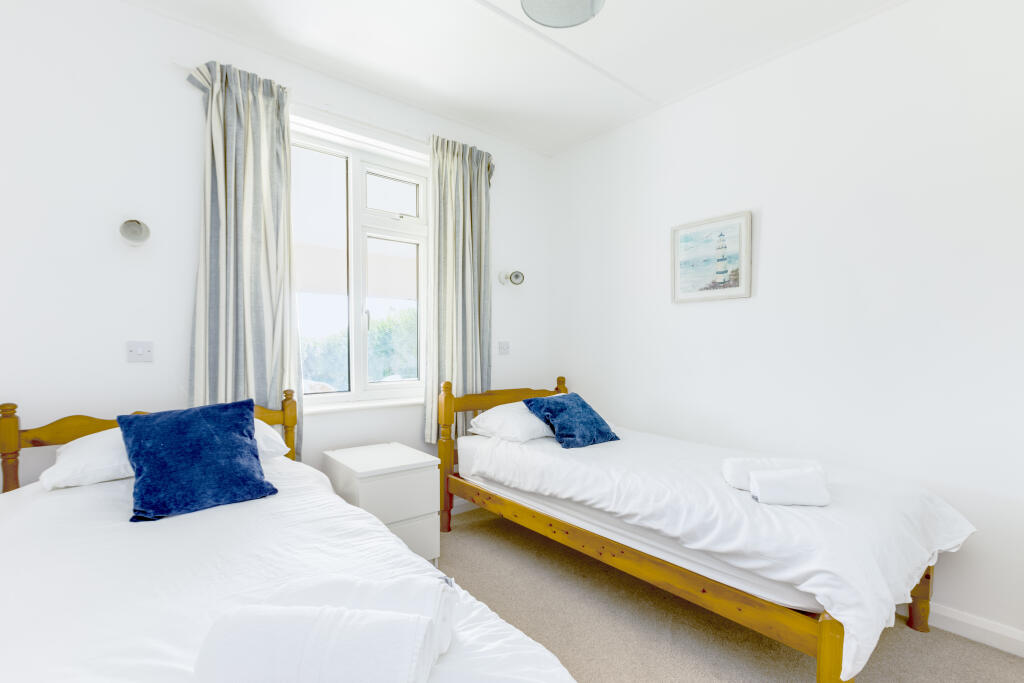 65323bd512e8e_Hillcroft-14