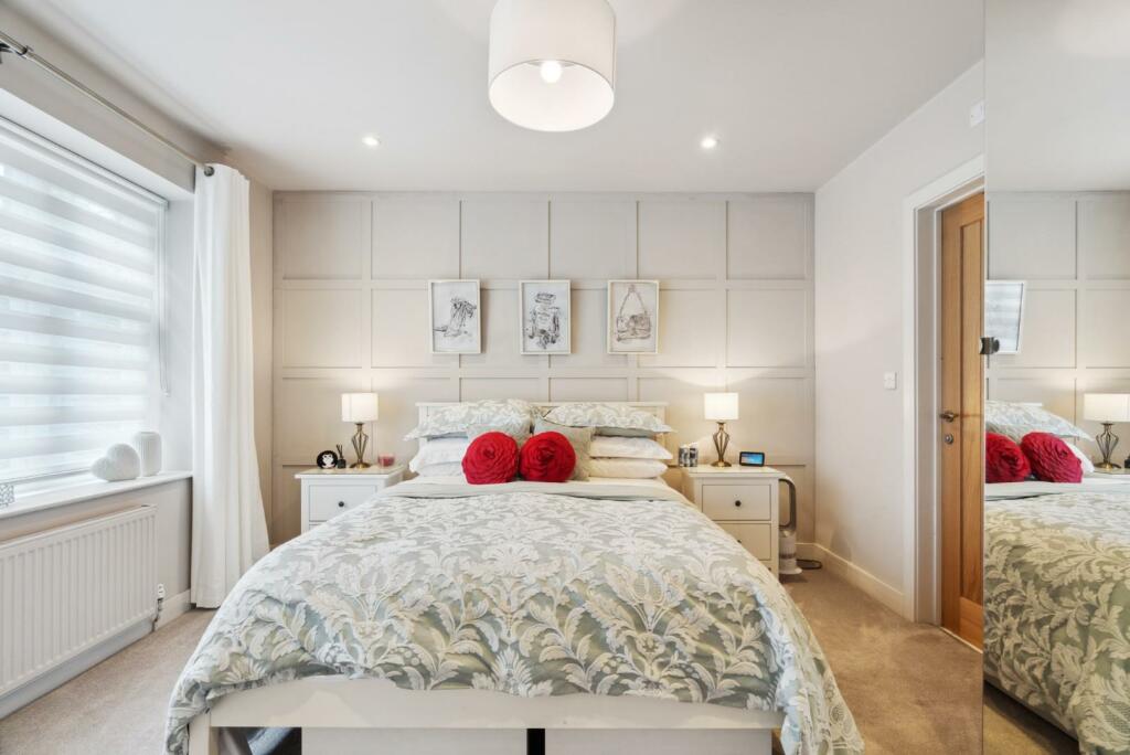 downstairs bedroom.jpg
