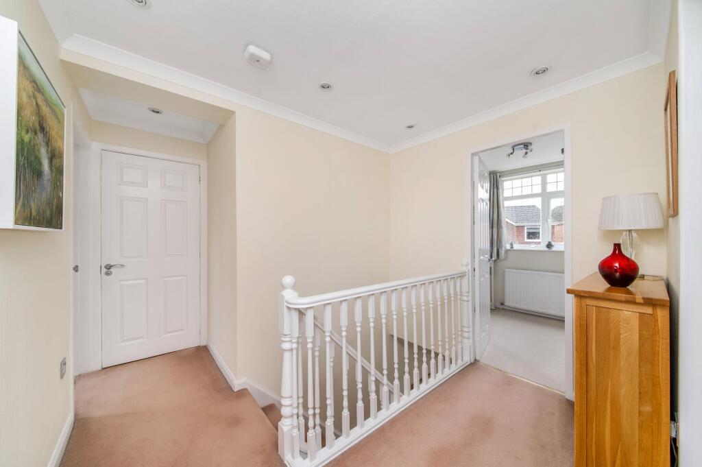 FIRST FLOOR LANDING