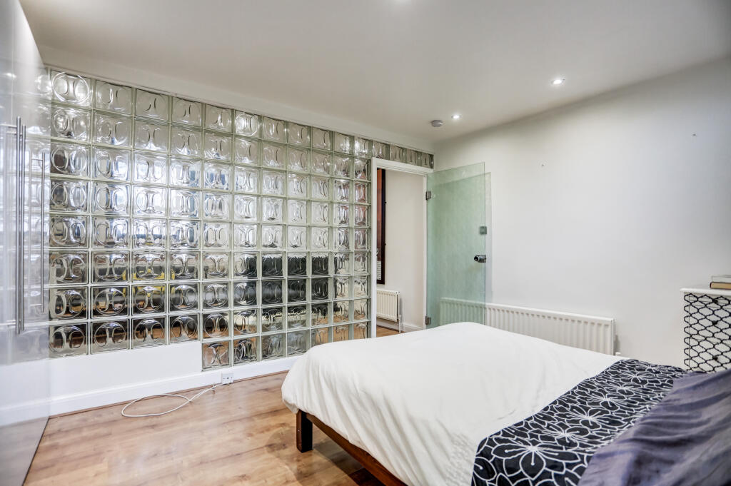 bedroom3