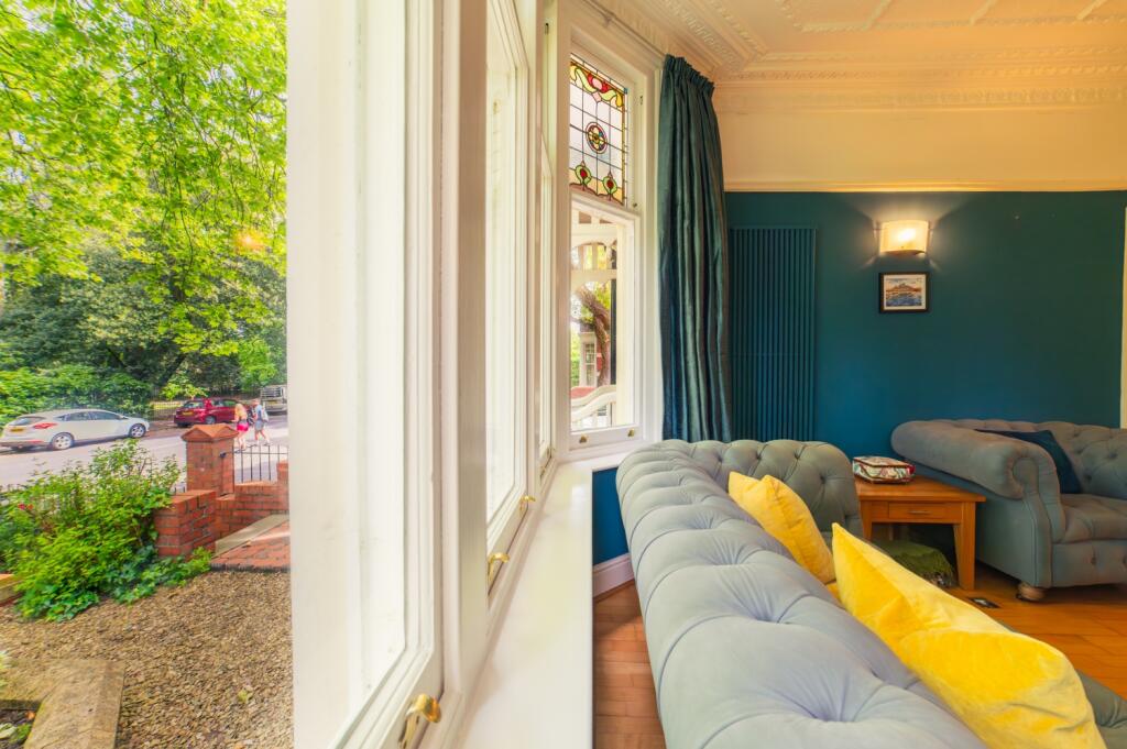 Award-winning Media team on EVERY Listing__18