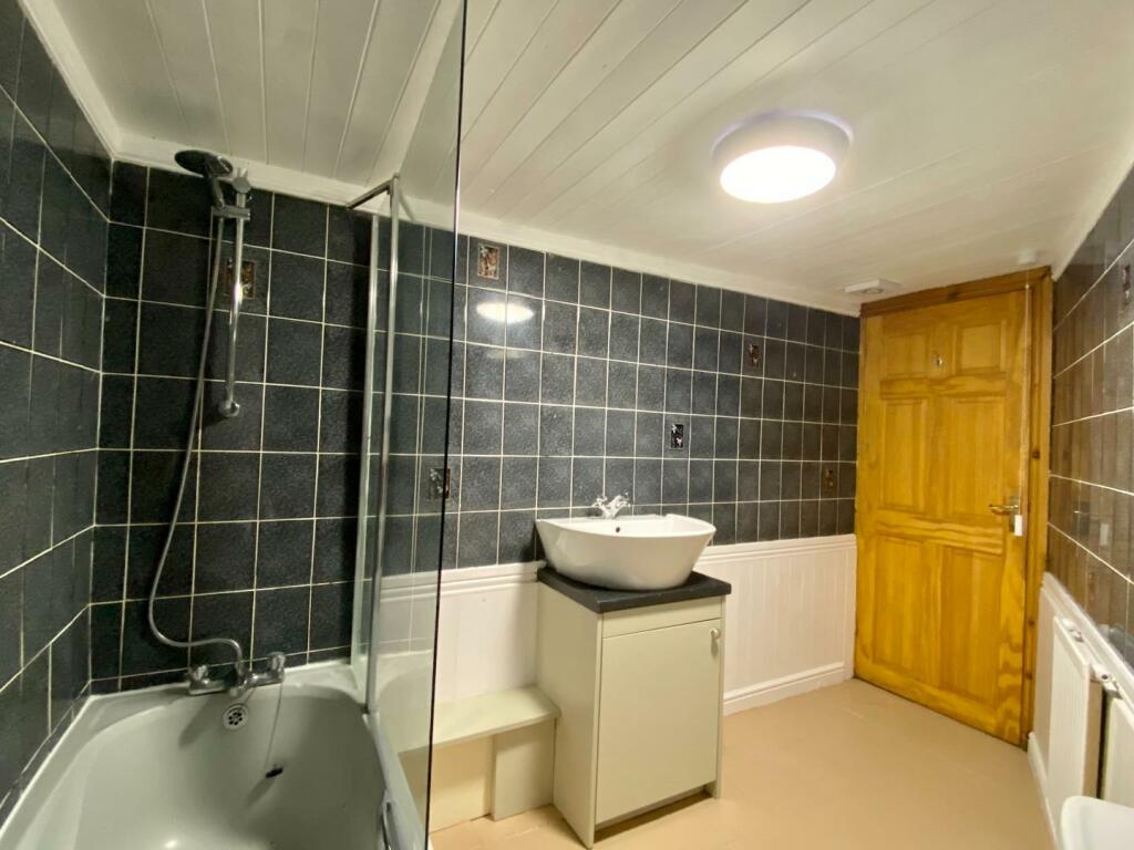 House Bathroom: