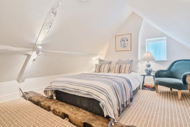 664715c0cd281-t-1124377 (7).jpg