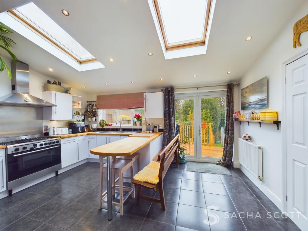 Kitchen / Breakfast Room