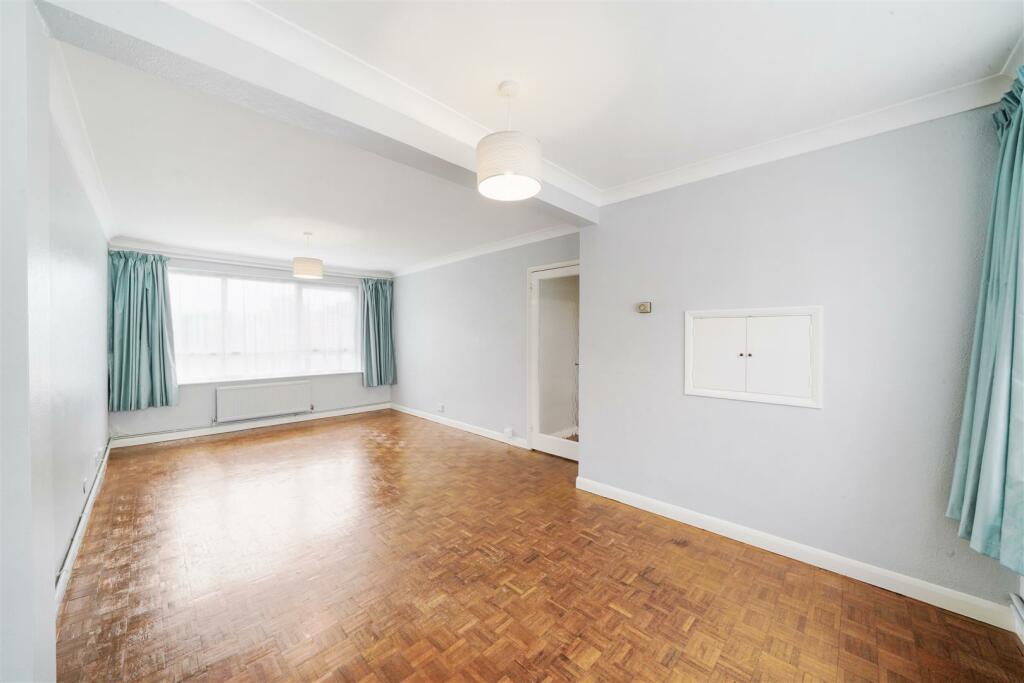 5 Cambridge Court, Harrowdene Road - KhT531MFSz9hG