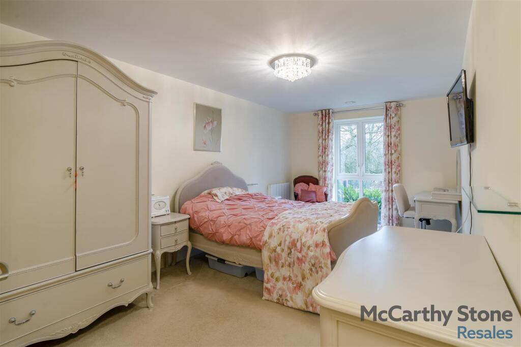 8635393-interior17.jpg