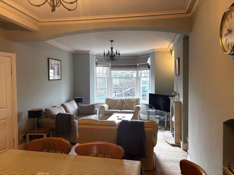Open plan lounge &amp; dining room