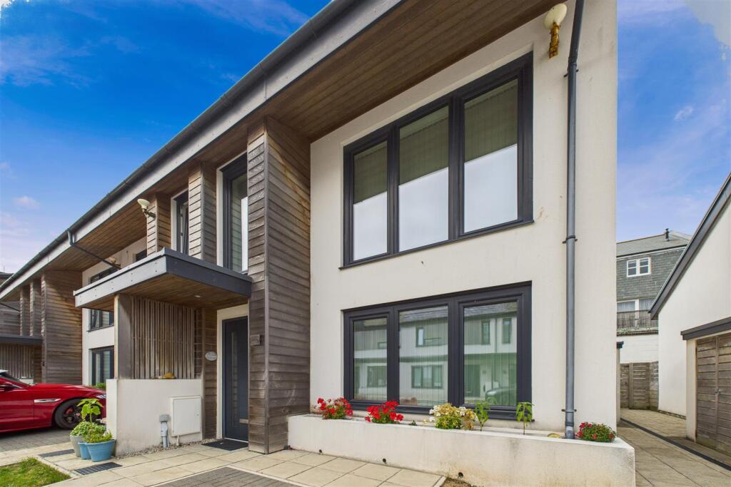 External Hilgrove Mews