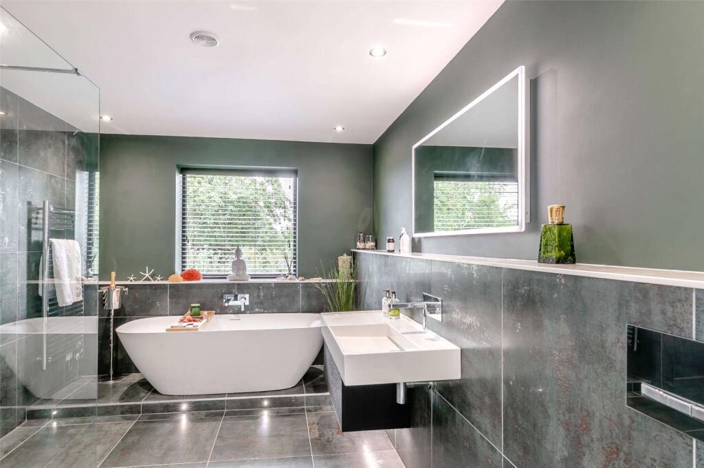 Ensuite Bathroom