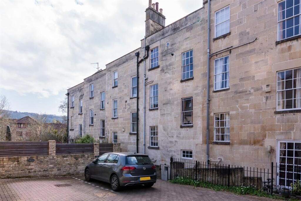9 Chatham Row, Bath BA1 5BS-2.jpg