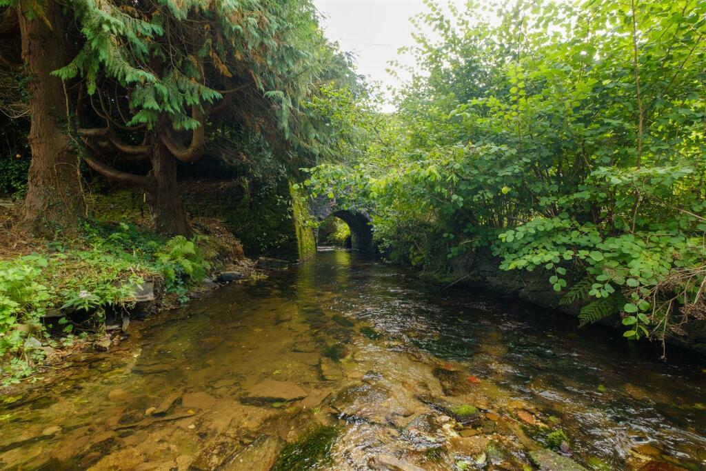 Parry Landlooe Bridge Farm-68.jpg