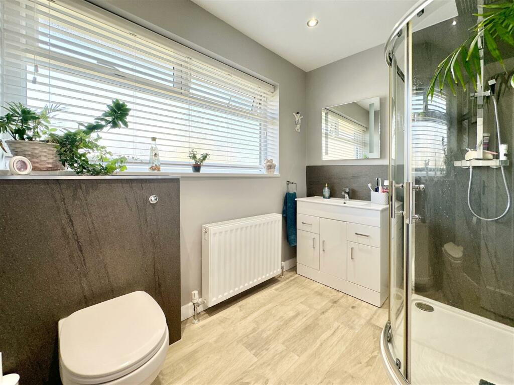 Main Shower Room.JPG