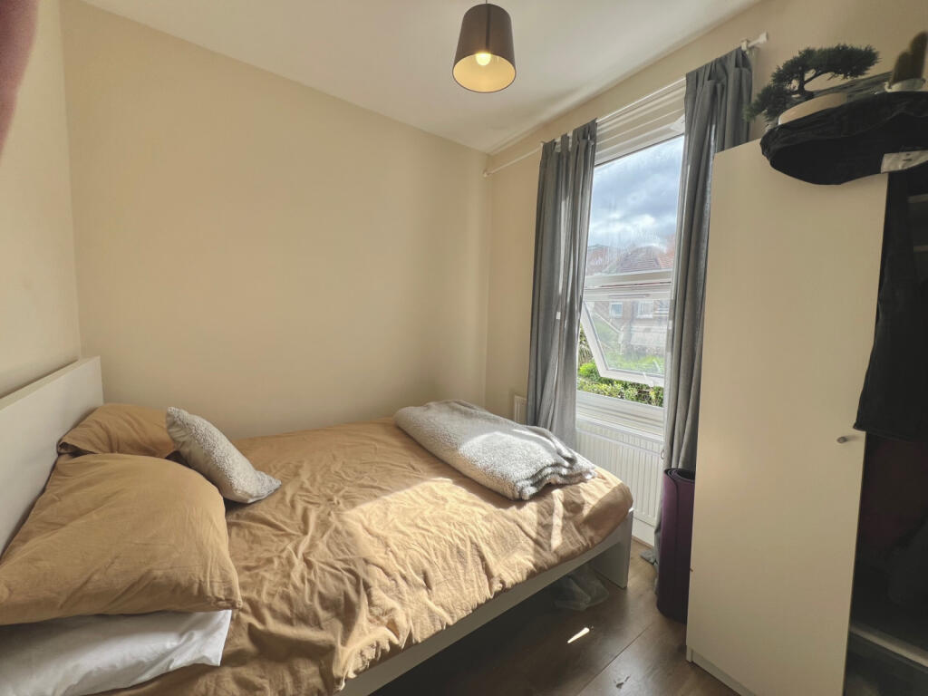 First floor, room 2