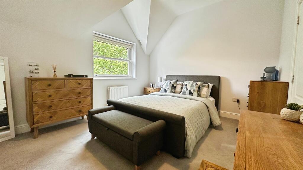 07366f2f--4C5C-B1BC-CC0872497F70-20060-000005DF572