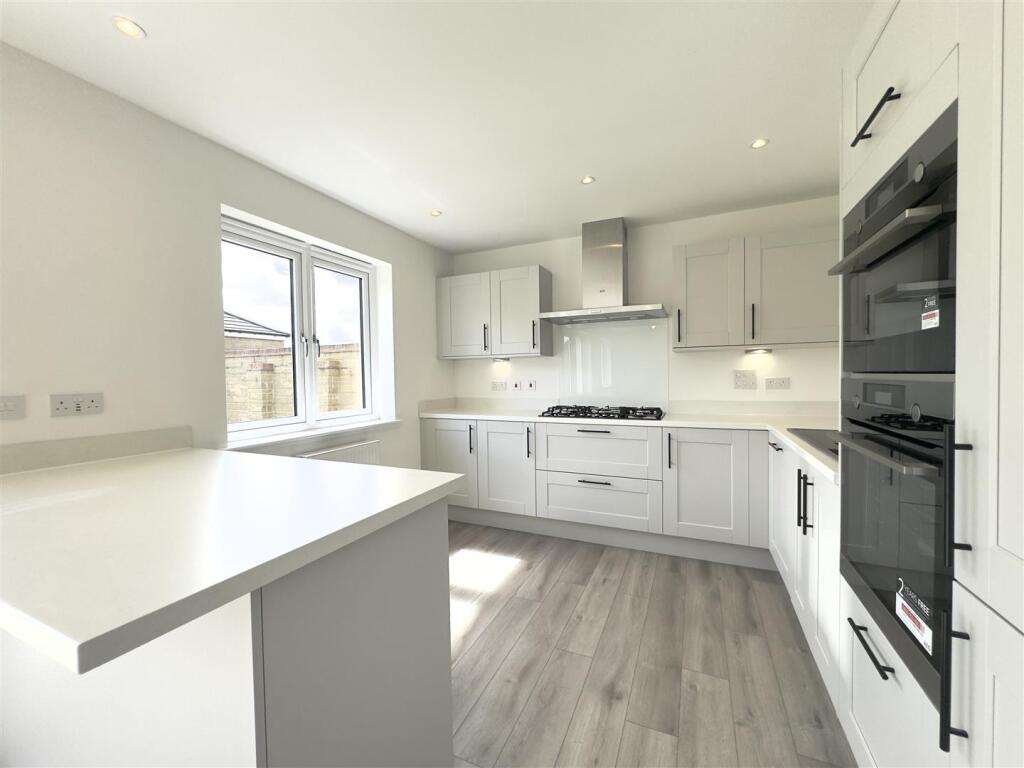Kitchen/Family Dining Room
