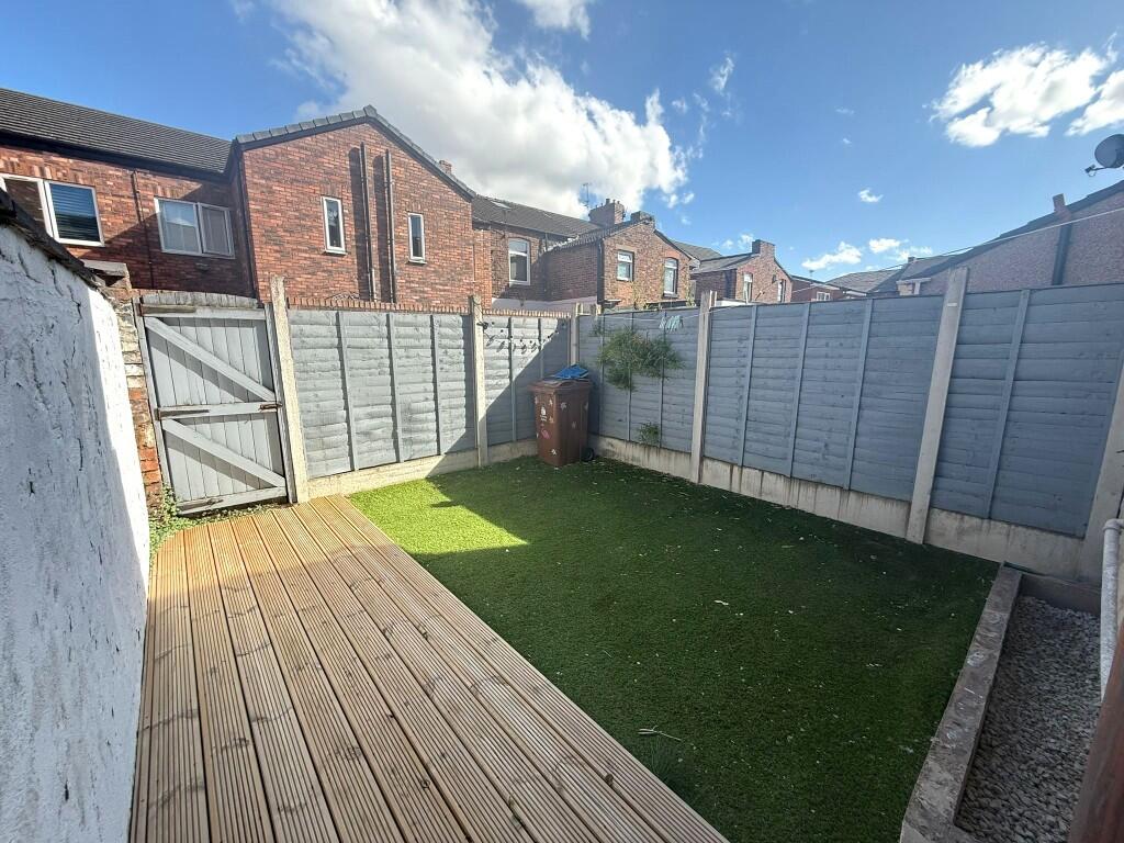 Rear yard (h)