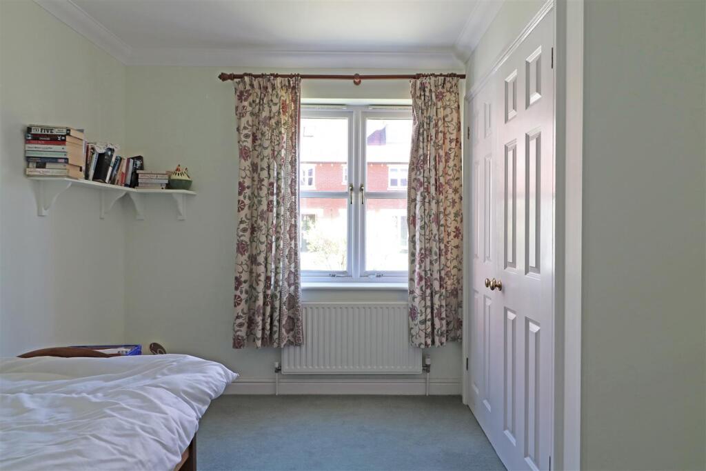 Extra 3