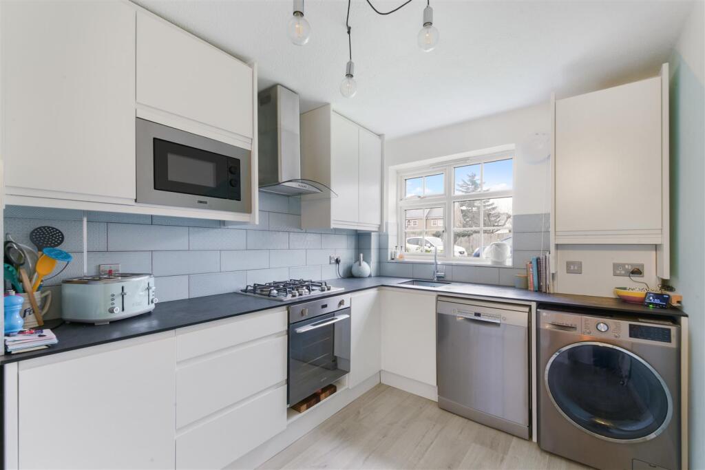 FAIRBAIR COURT (5).jpg