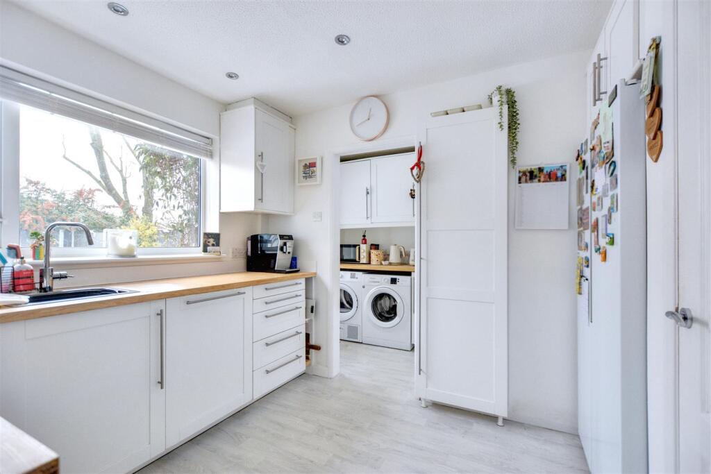 Kitchen_1.jpeg