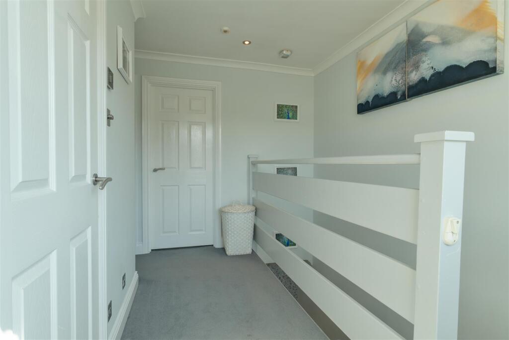 Elm Walk Greenacres23.jpg