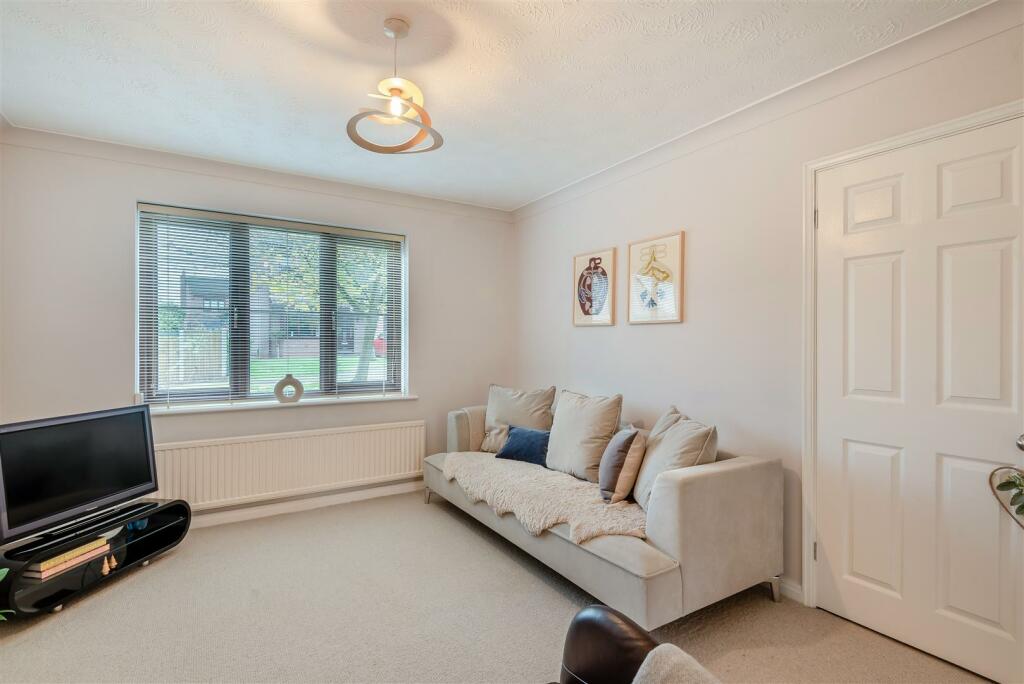 8625363-interior05.jpg